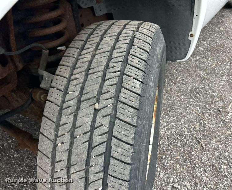 image for item EK8232 2005 Ford F350 Super Duty XL  pickup truck