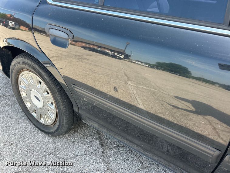 image for item EK8247 2009 Ford Crown Victoria Police Interceptor  