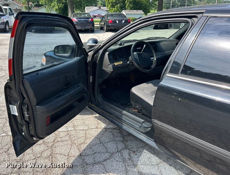 image for item EK8247 2009 Ford Crown Victoria Police Interceptor  