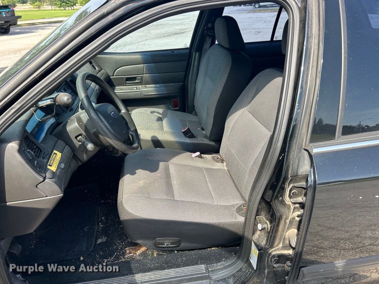 image for item EK8247 2009 Ford Crown Victoria Police Interceptor  