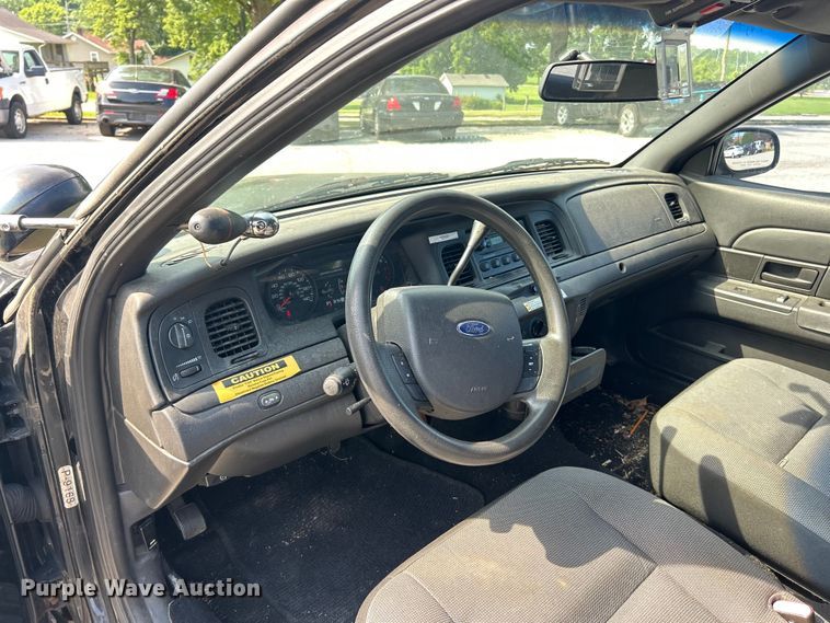 image for item EK8247 2009 Ford Crown Victoria Police Interceptor  