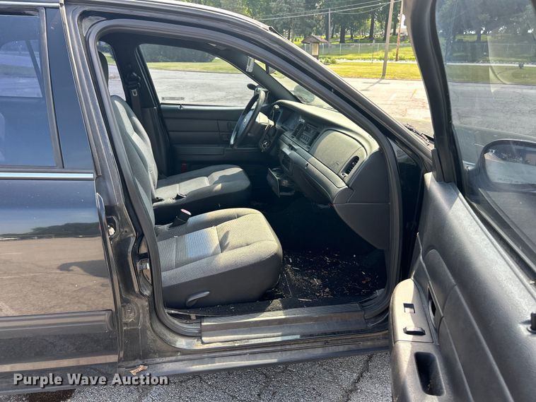 image for item EK8247 2009 Ford Crown Victoria Police Interceptor  