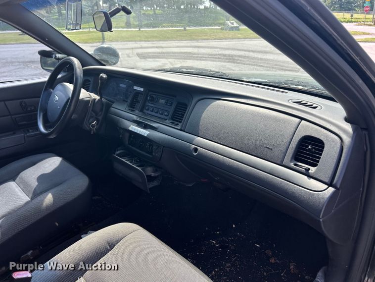 image for item EK8247 2009 Ford Crown Victoria Police Interceptor  