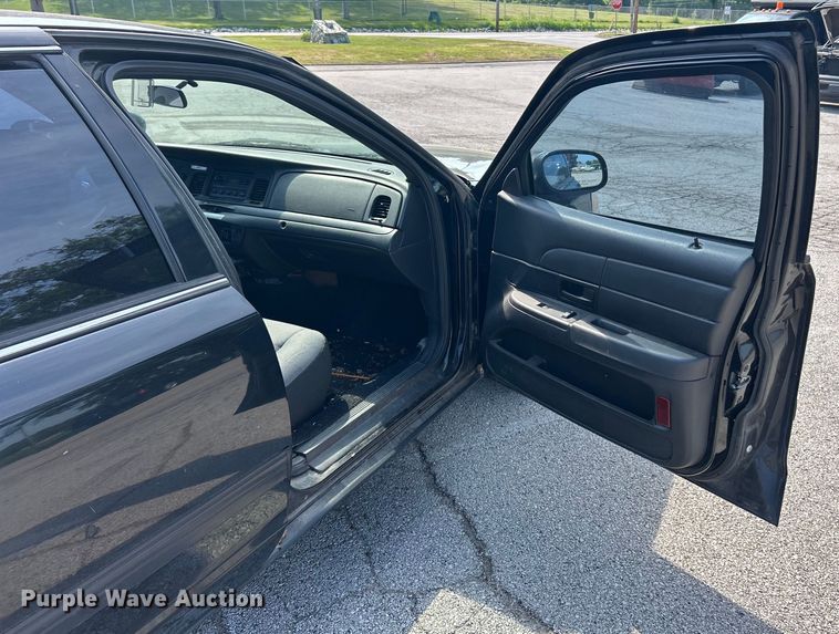 image for item EK8247 2009 Ford Crown Victoria Police Interceptor  