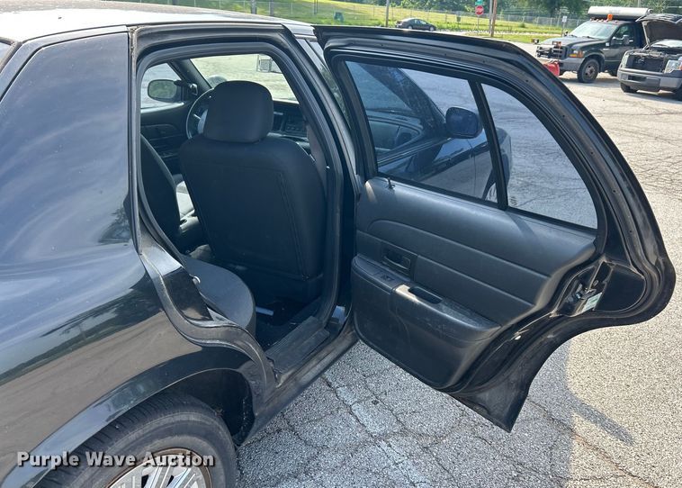 image for item EK8247 2009 Ford Crown Victoria Police Interceptor  