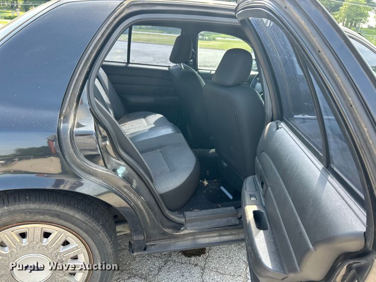 image for item EK8247 2009 Ford Crown Victoria Police Interceptor  