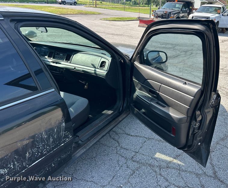 image for item EK8248 2006 Ford Crown Victoria Police Interceptor  