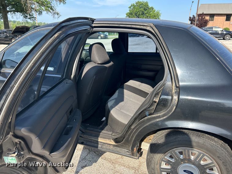 image for item EK8248 2006 Ford Crown Victoria Police Interceptor  