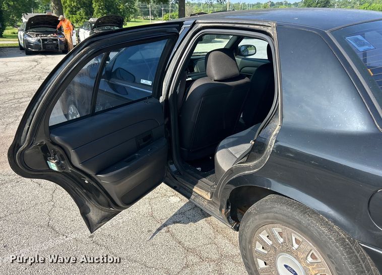 image for item EK8248 2006 Ford Crown Victoria Police Interceptor  