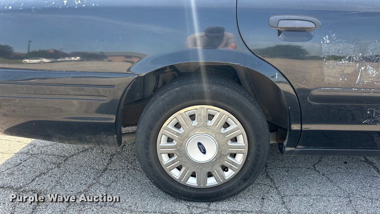 image for item EK8248 2006 Ford Crown Victoria Police Interceptor  