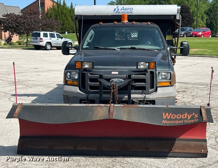 image for item EK8252 2005 Ford  F350 Super Duty XL dump bed pickup truck