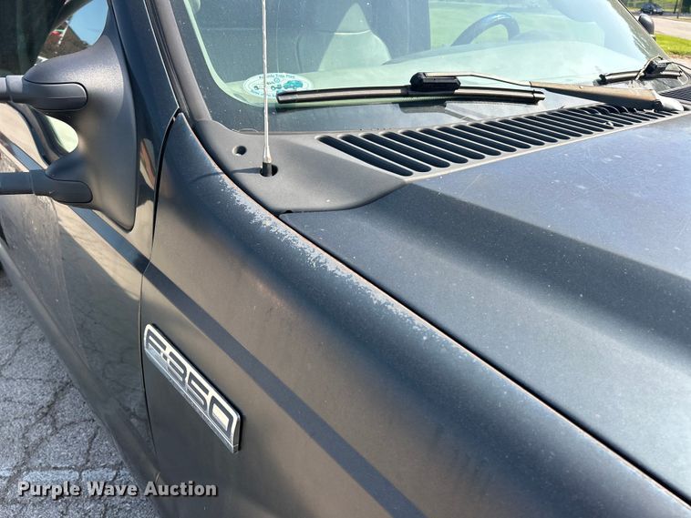 image for item EK8252 2005 Ford  F350 Super Duty XL dump bed pickup truck