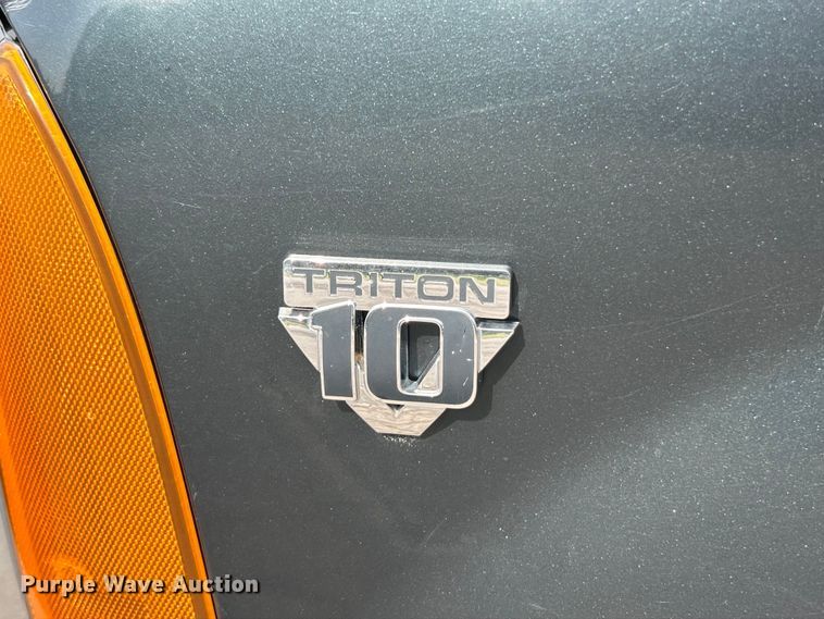 image for item EK8252 2005 Ford  F350 Super Duty XL dump bed pickup truck