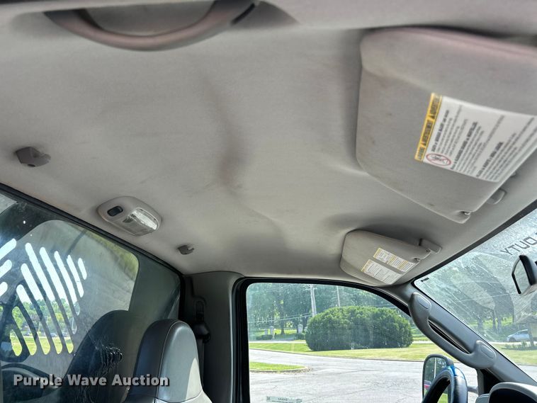 image for item EK8252 2005 Ford  F350 Super Duty XL dump bed pickup truck