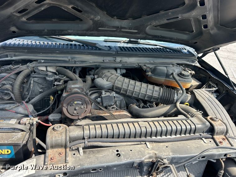 image for item EK8252 2005 Ford  F350 Super Duty XL dump bed pickup truck