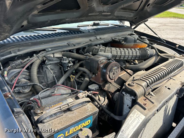 image for item EK8252 2005 Ford  F350 Super Duty XL dump bed pickup truck