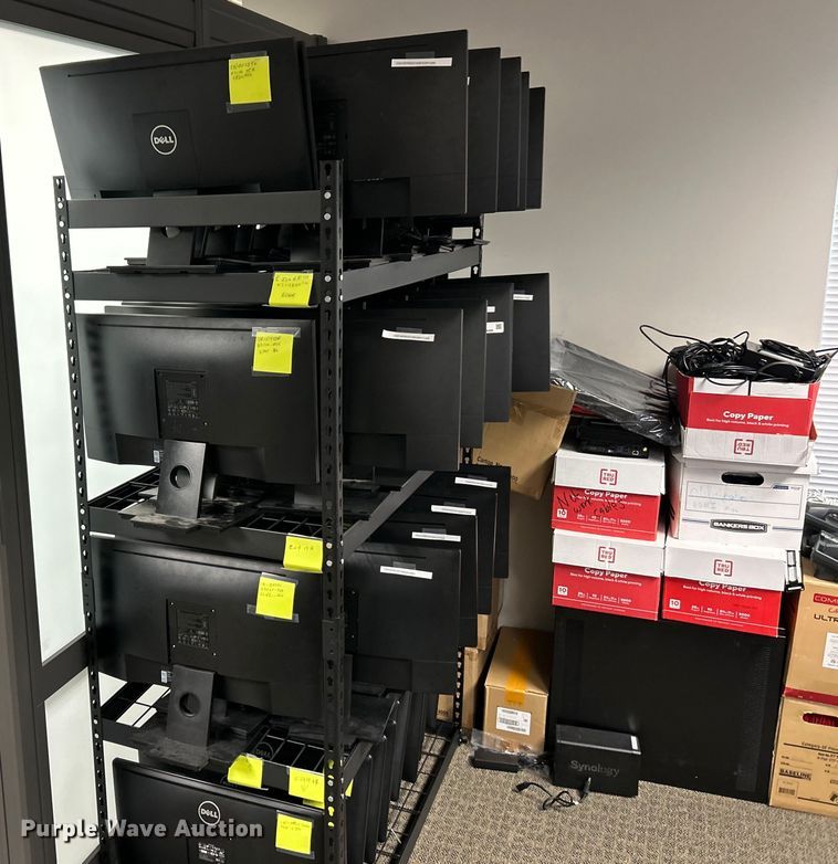 image for item EK8253 (55) Dell monitors 