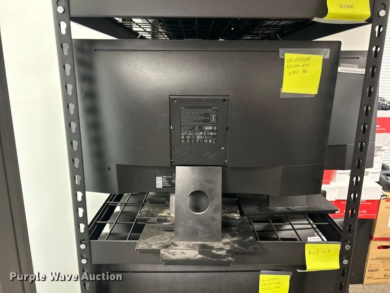 image for item EK8253 (55) Dell monitors 