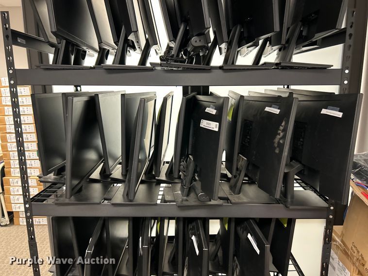 image for item EK8253 (55) Dell monitors 