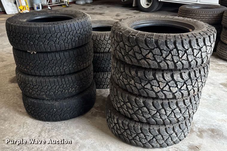 image for item EL2109 (13) 225/75R16 tires