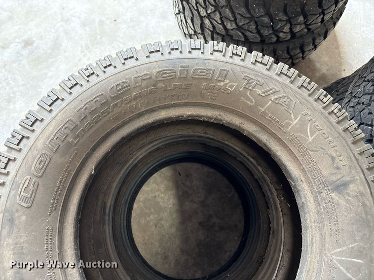 image for item EL2109 (13) 225/75R16 tires