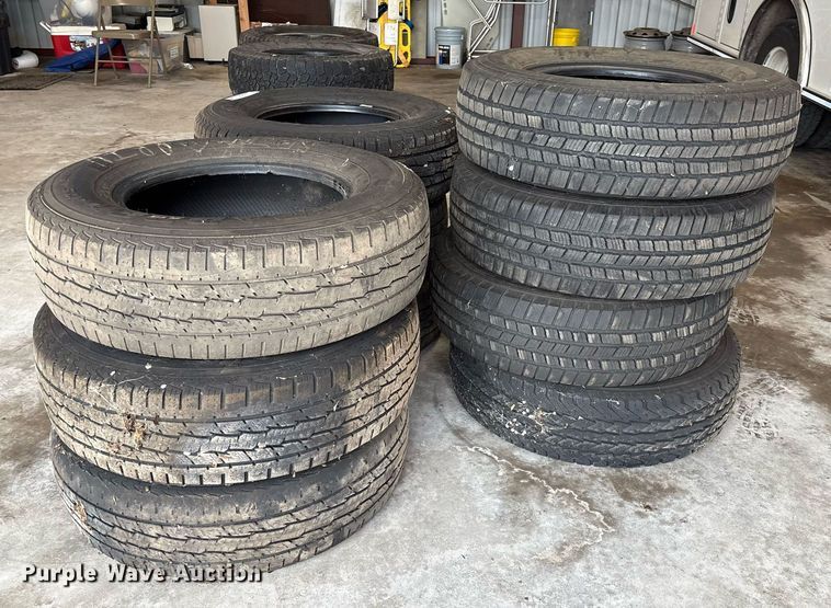 image for item EL2110 (10) 225/75R16 tires