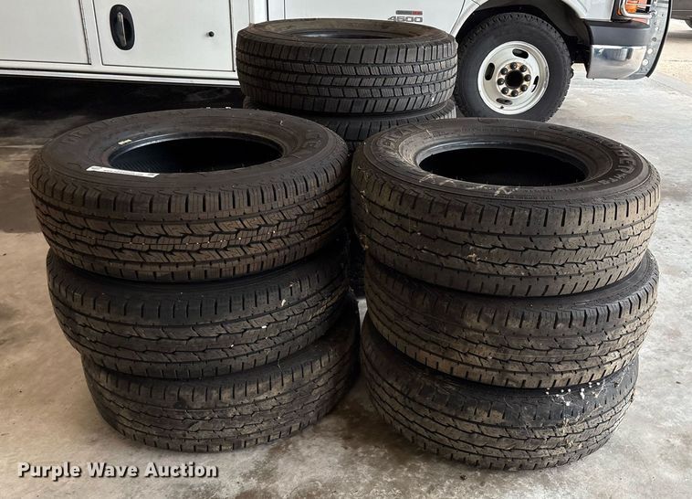 image for item EL2110 (10) 225/75R16 tires