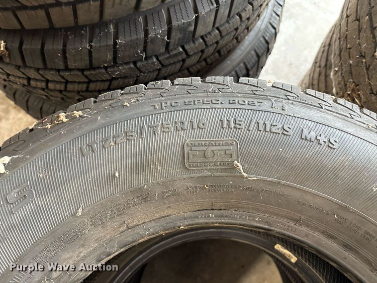 image for item EL2110 (10) 225/75R16 tires