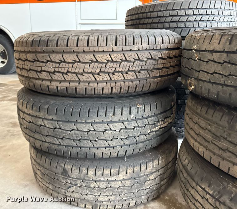 image for item EL2110 (10) 225/75R16 tires