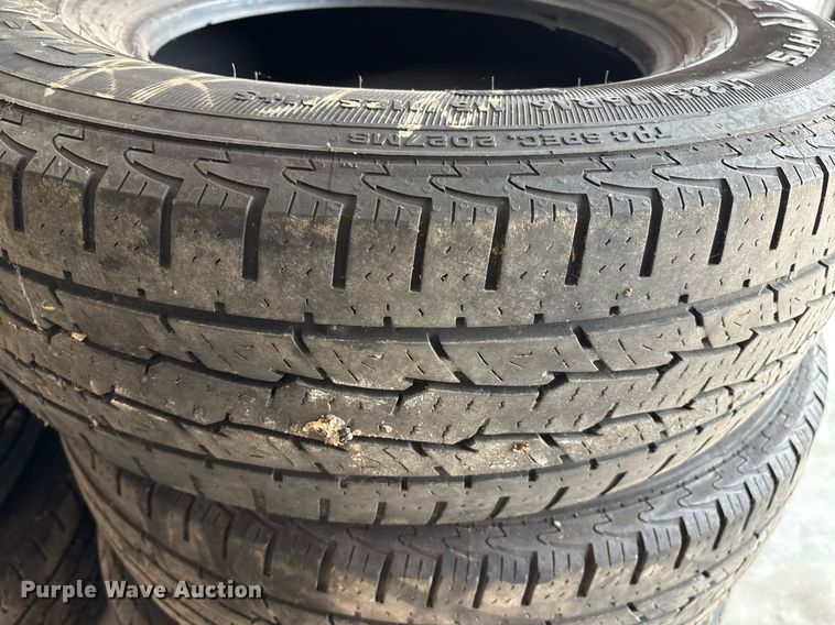 image for item EL2110 (10) 225/75R16 tires