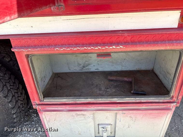 image for item EL2130 1995 Ford F350 XL brush fire truck