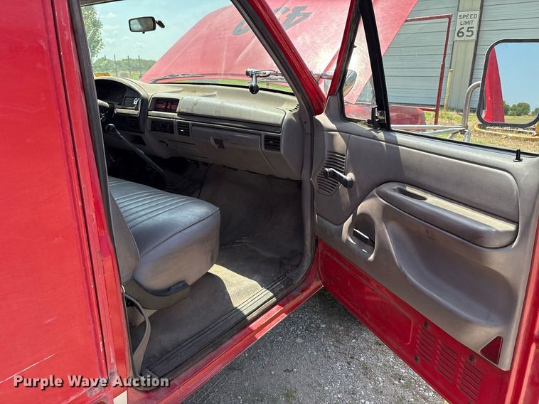 image for item EL2130 1995 Ford F350 XL brush fire truck