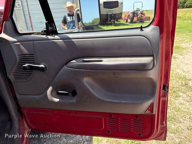 image for item EL2130 1995 Ford F350 XL brush fire truck