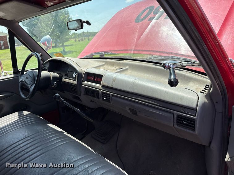 image for item EL2130 1995 Ford F350 XL brush fire truck