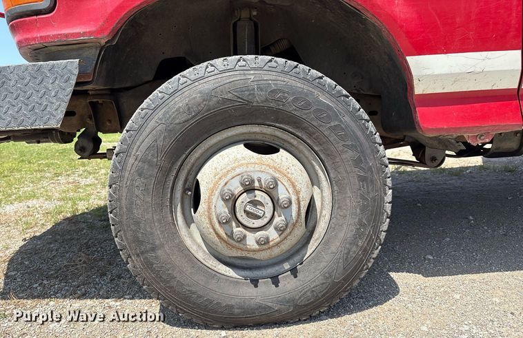 image for item EL2130 1995 Ford F350 XL brush fire truck