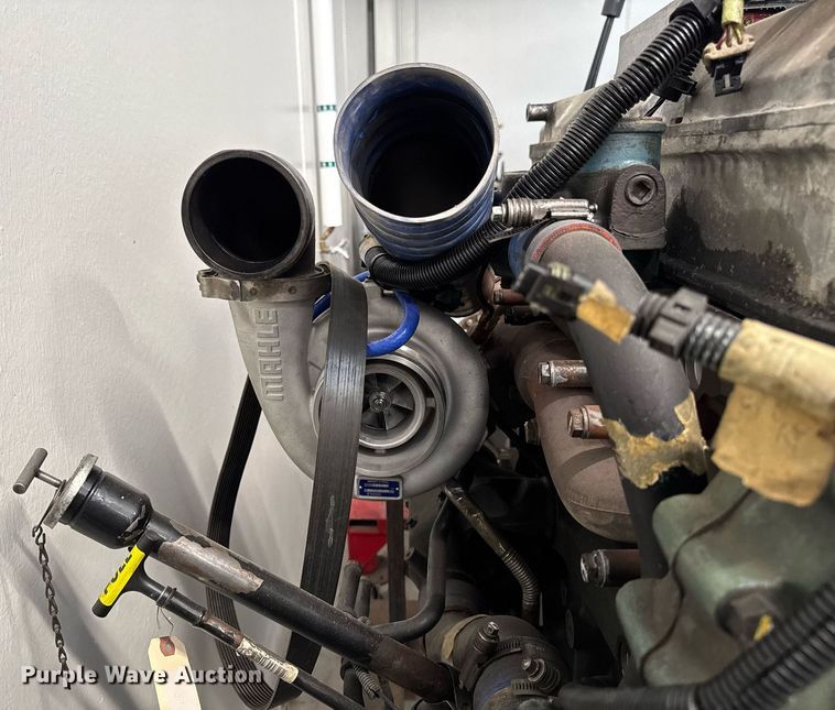 image for item EM2009 Detroit Diesel Series 60 engine