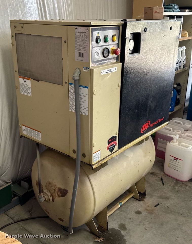 image for item EM2026 Ingersoll Rand UP6-15C-125 PSG air compressor