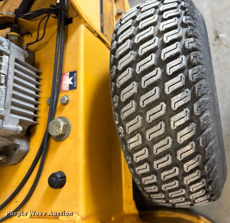 image for item EM2027 Hustler 927400 ZTR lawn mower