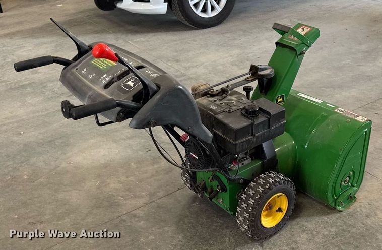 image for item EM2028 John Deere 826D snow blower