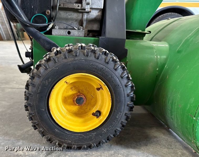 image for item EM2028 John Deere 826D snow blower
