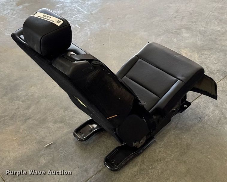 image for item EM2031 Automotive seat