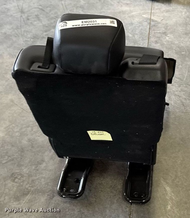 image for item EM2031 Automotive seat