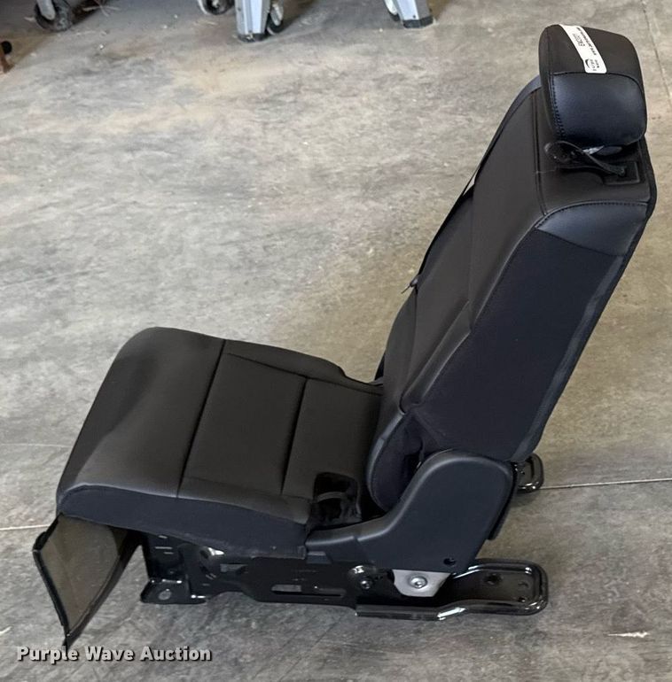 image for item EM2031 Automotive seat