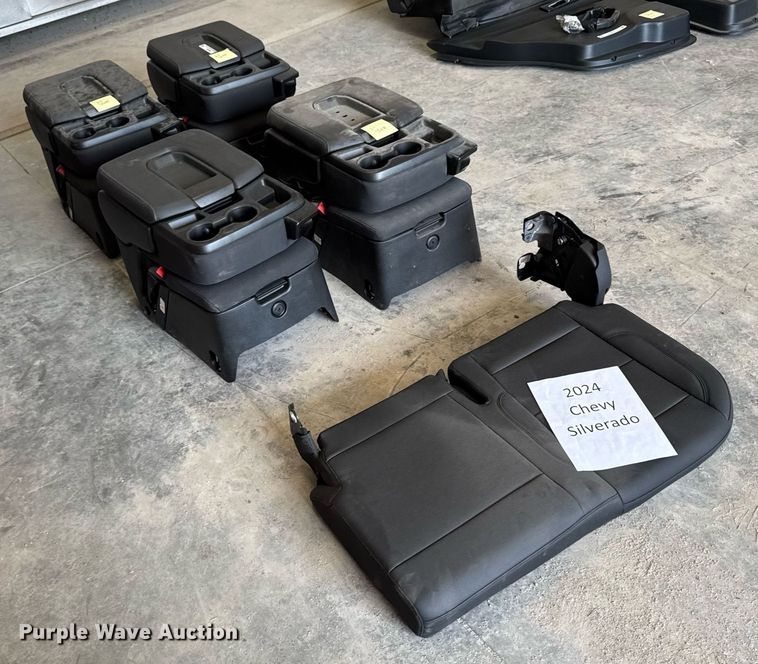 image for item EM2032 (4) center consoles