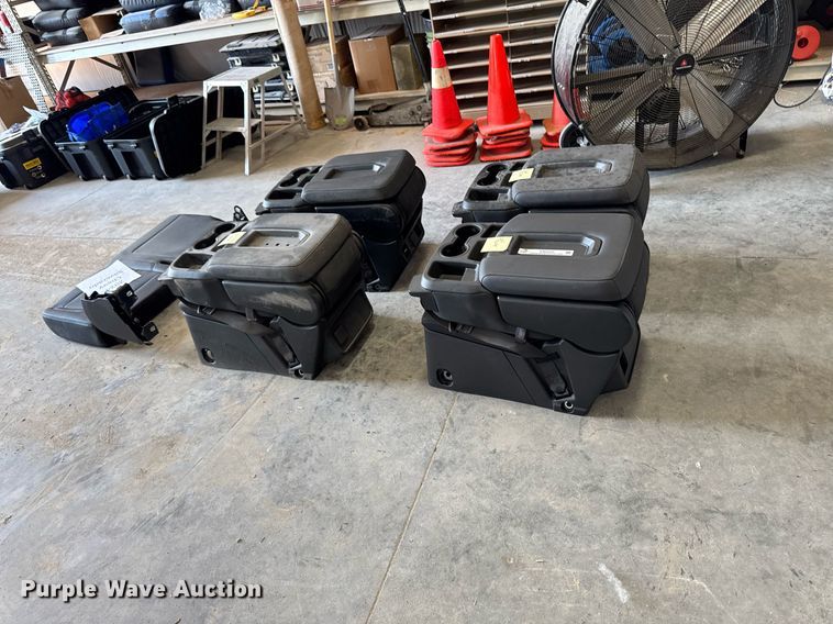 image for item EM2032 (4) center consoles