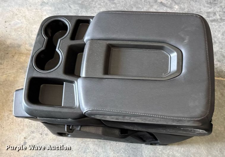 image for item EM2032 (4) center consoles