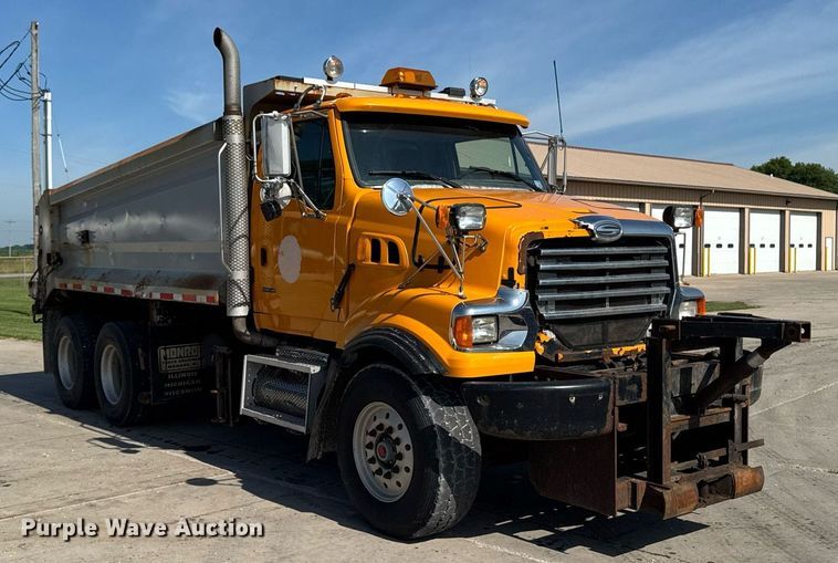 image for item EM2049 2009 Sterling L8500 Series dump truck