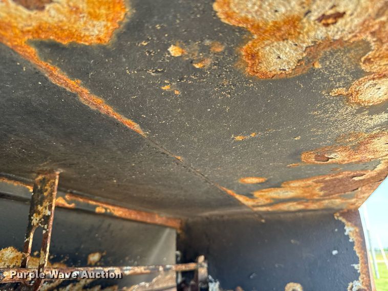 image for item EM2049 2009 Sterling L8500 Series dump truck