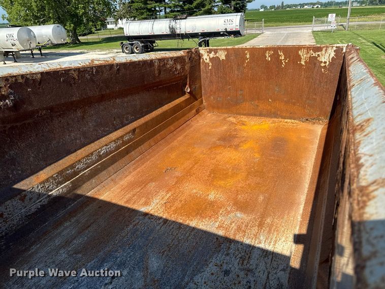 image for item EM2049 2009 Sterling L8500 Series dump truck