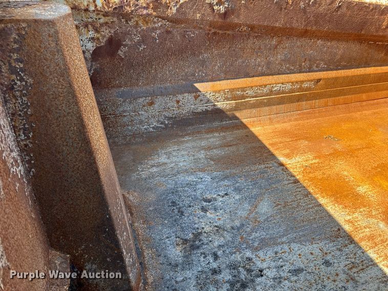 image for item EM2049 2009 Sterling L8500 Series dump truck